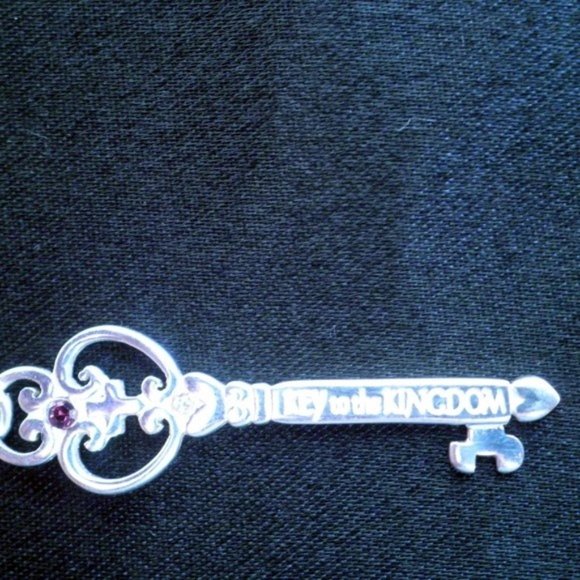 Camco Sterling 925 Key to the Kingdom Necklace - Picture 3 of 4